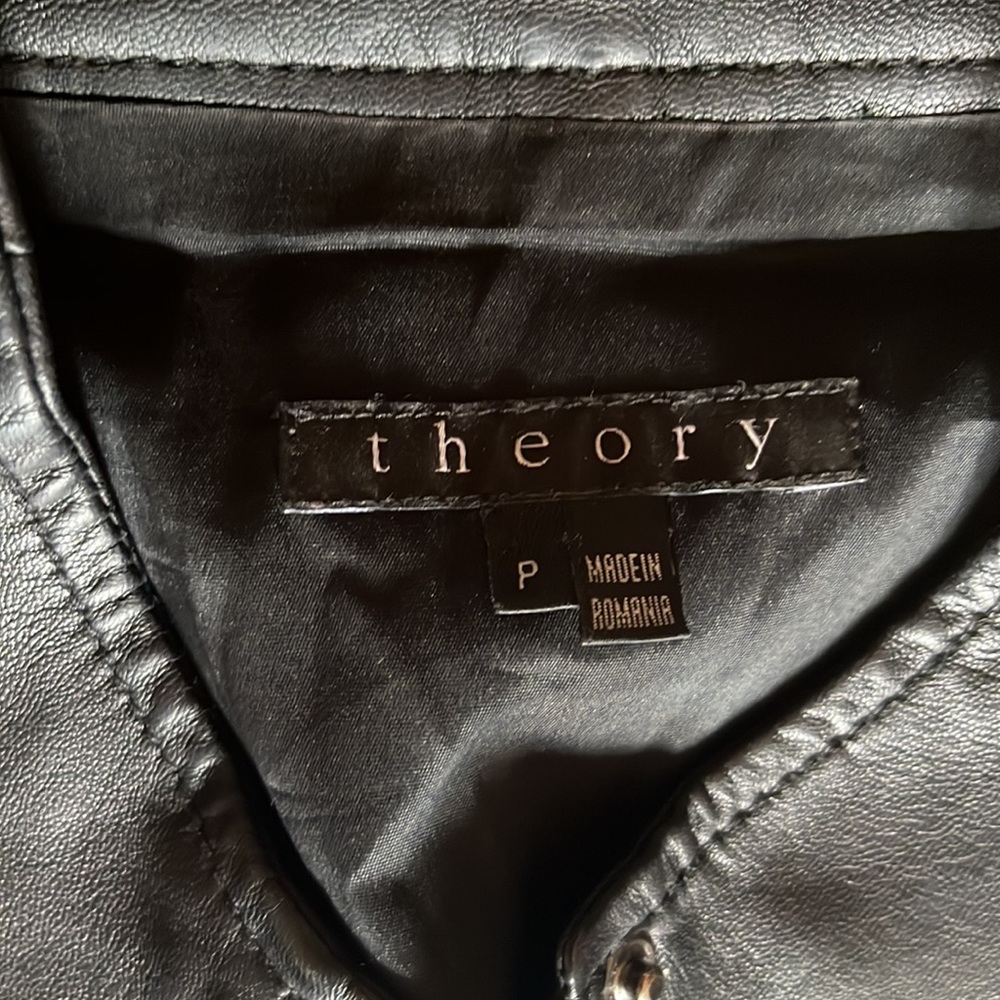 Theory genuine leather jacket petite cropped - Picture 4 of 11